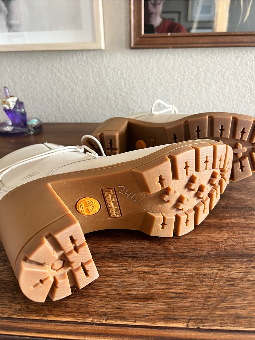 Timberland Cream Lace-Up Heeled Ankle Boots with Tan Platform - Picture 6 of 10